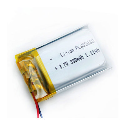 602030 adaptés aux besoins du client Lipo batterie 300mah 6.0mm de 3,7 volts profondément
